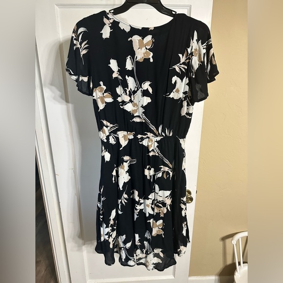 Floral Black and White Womens Dress - Picture 5 of 6
